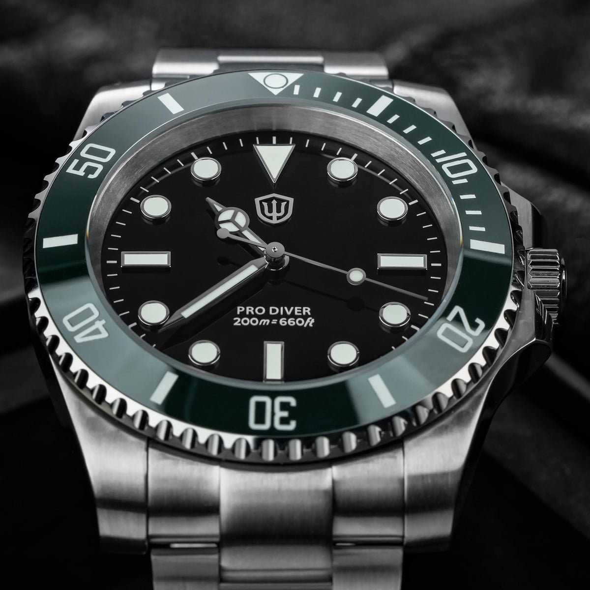 40mm Sapphire Crystal 200m Waterproof Quartz Diver Watch X404