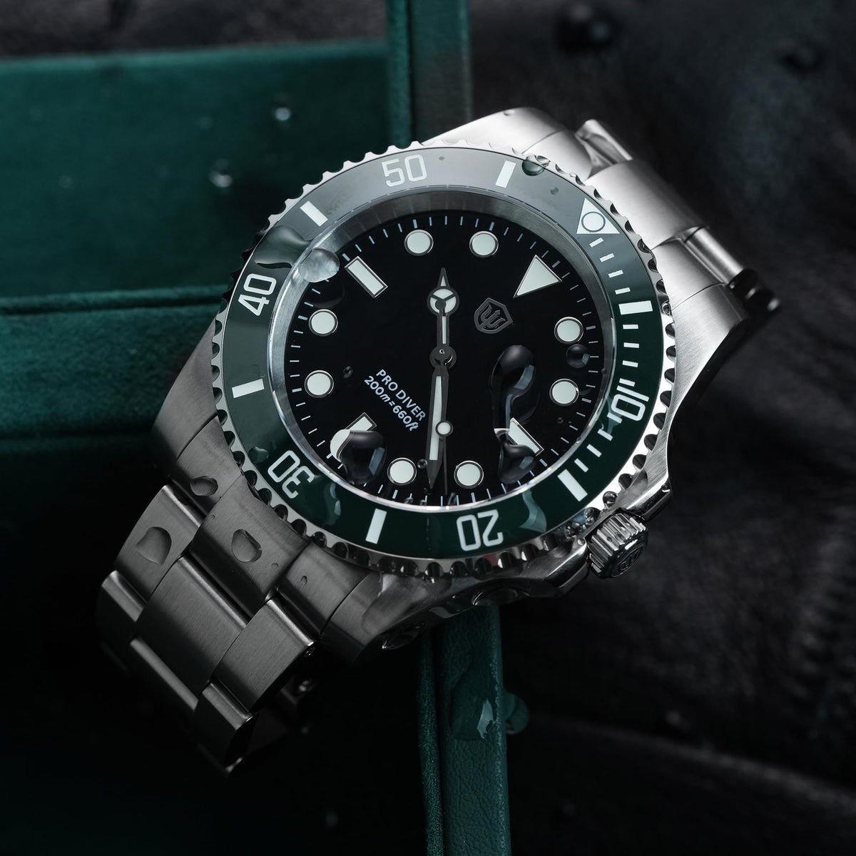 40mm Sapphire Crystal 200m Waterproof Quartz Diver Watch X404